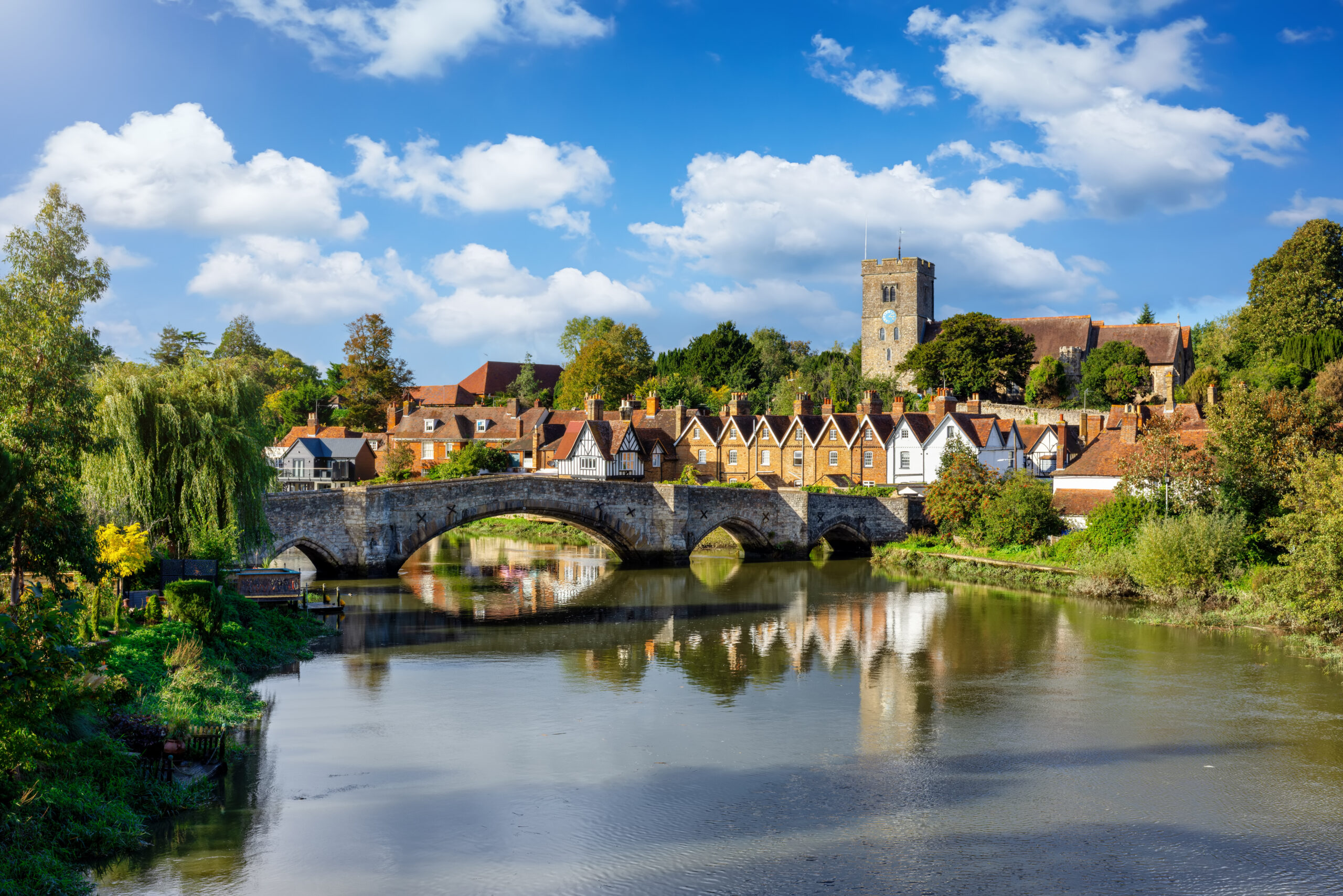 Kent village with a river and bridge